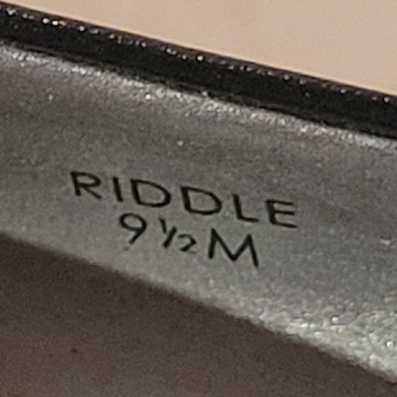 Tahari Riddle Women's size 9.5 open toe pumps shoes - Picture 12 of 12